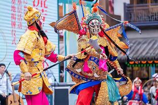 媒体人：申花应该迅速挖韦世豪，申花不挖国安也会挖